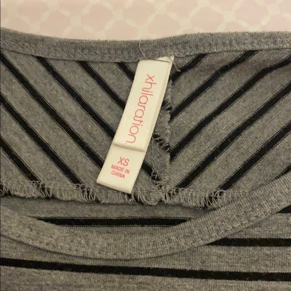 Stripped cropped shirt - Picture 3 of 3